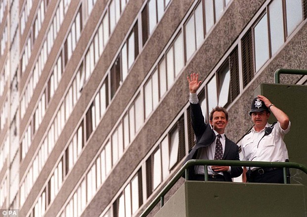 Stefan Rousseau, Prime Minister Tony Blair on the Aylesbury estate, 1997